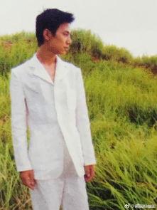 何炅照片白,时光荏苒，笑颜依旧