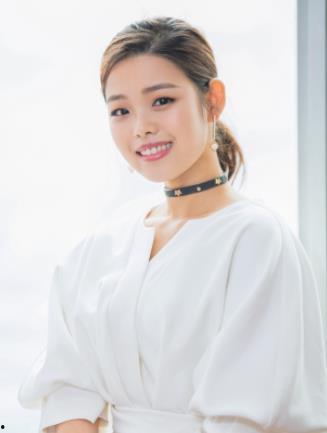 小雅英子个人资料