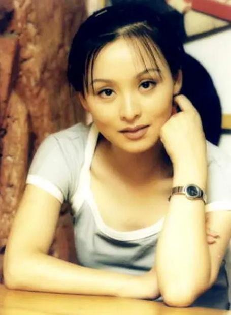 演员李馨雨结婚没有,开启幸福人生新篇章